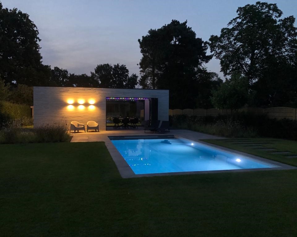 Eco-pool met Led verlichting.